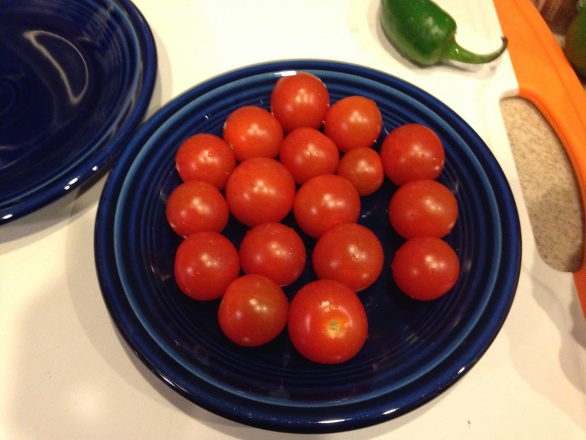 Как хранить помидоры в домашних условиях. Помидоры в фляге. Томат любимая Болгария. Как хранить помидоры. Я люблю помидоры.