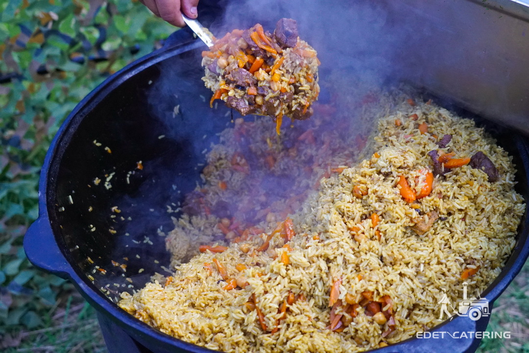 Плов на мероприятие: как приготовить и подать настоящий праздник вкуса